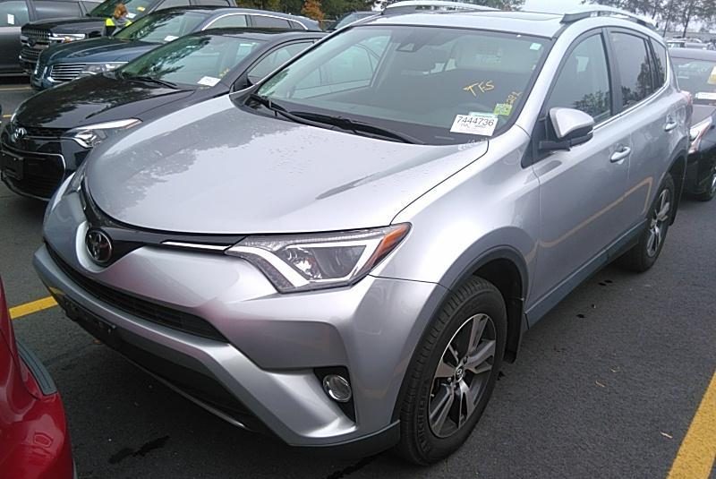 2017 Toyota RAV4 AWD XLE