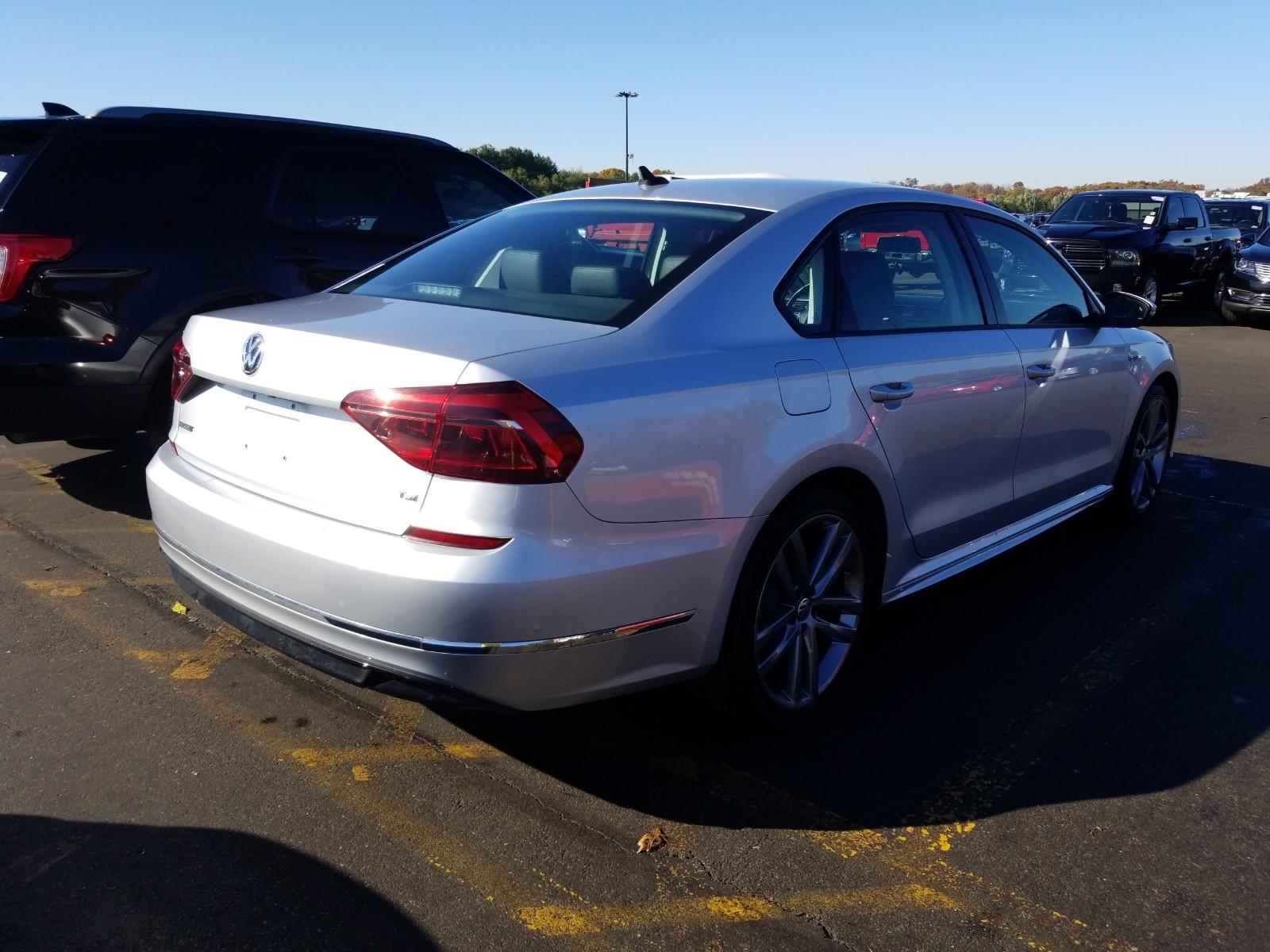 2018 Volkswagen PASSAT 4C R-LINE