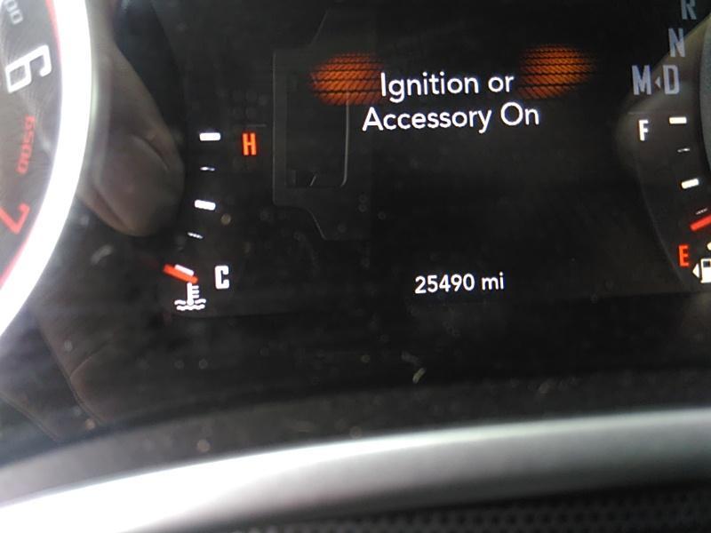 2015 Dodge CHALLENGER V6 SXT PLUS