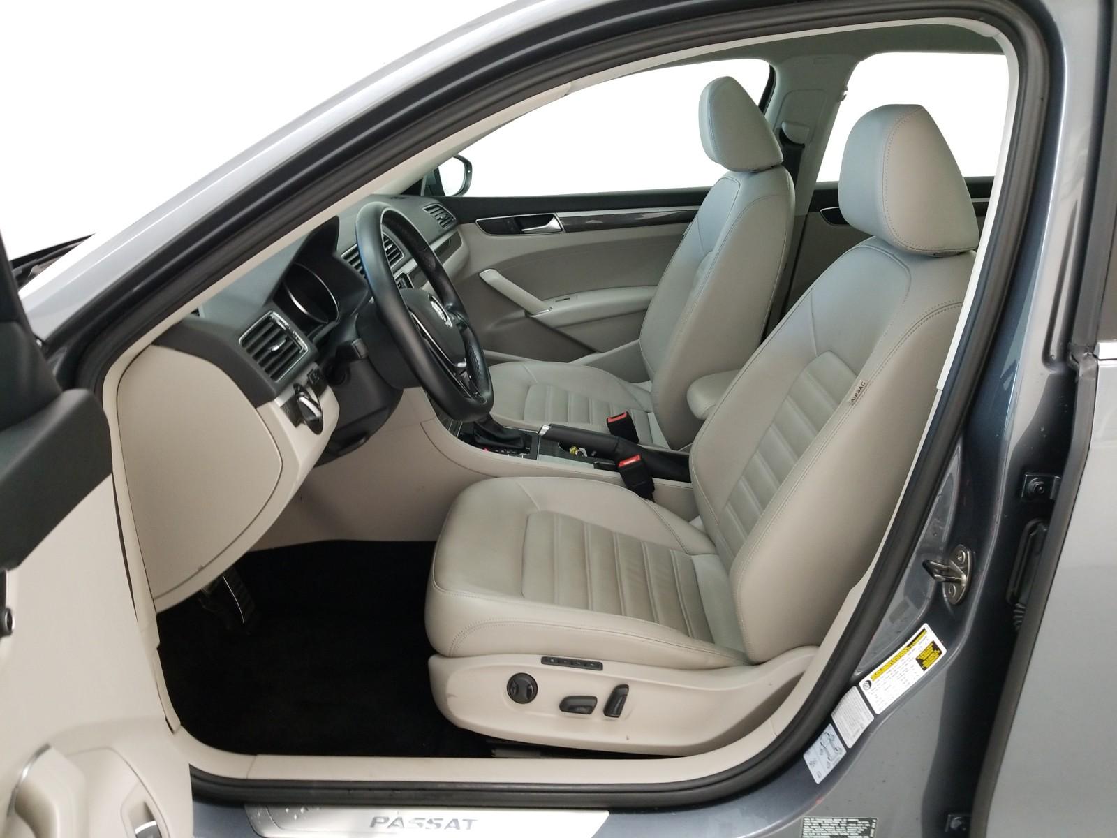 2016 Volkswagen PASSAT 4C SEL PRM