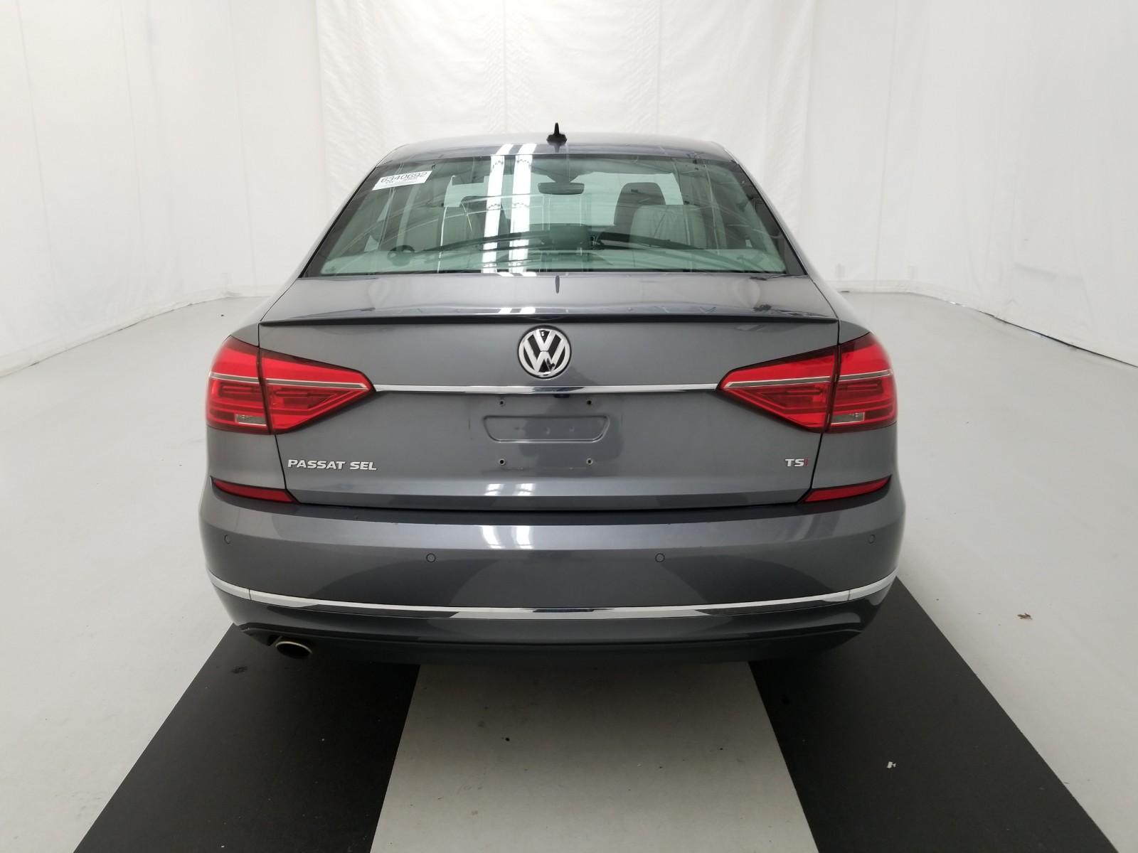 2016 Volkswagen PASSAT 4C SEL PRM