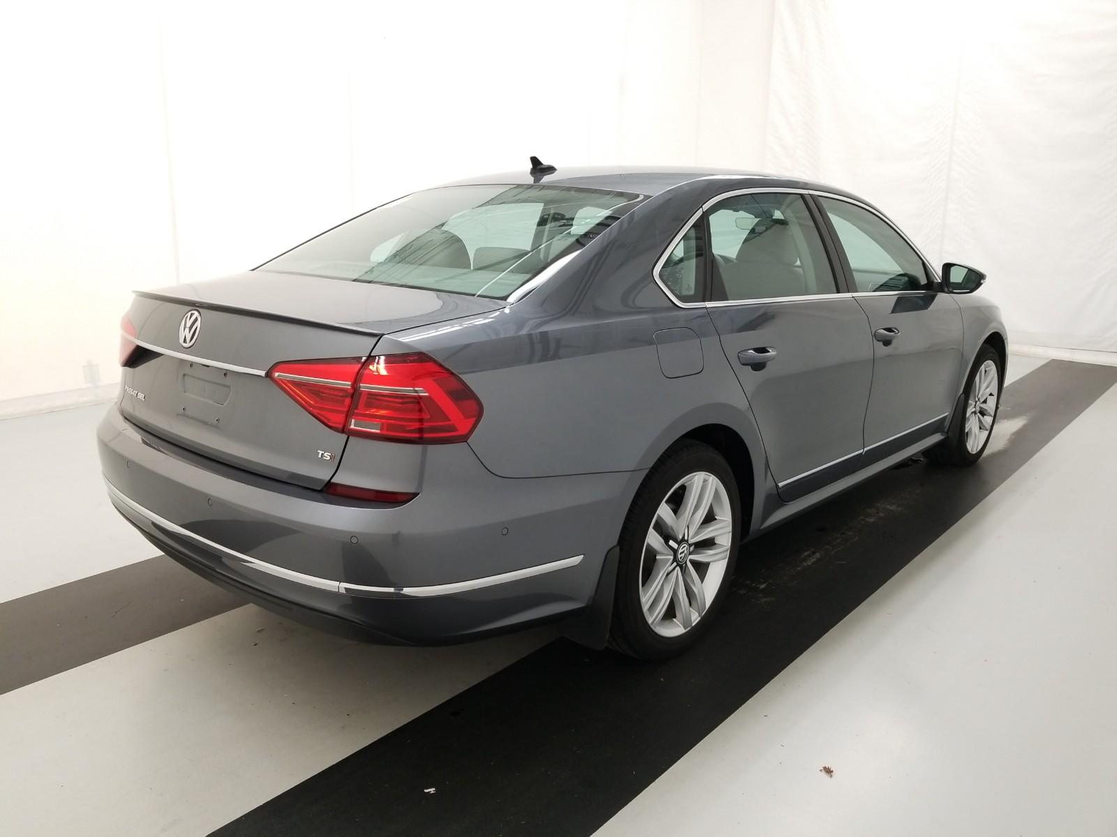 2016 Volkswagen PASSAT 4C SEL PRM