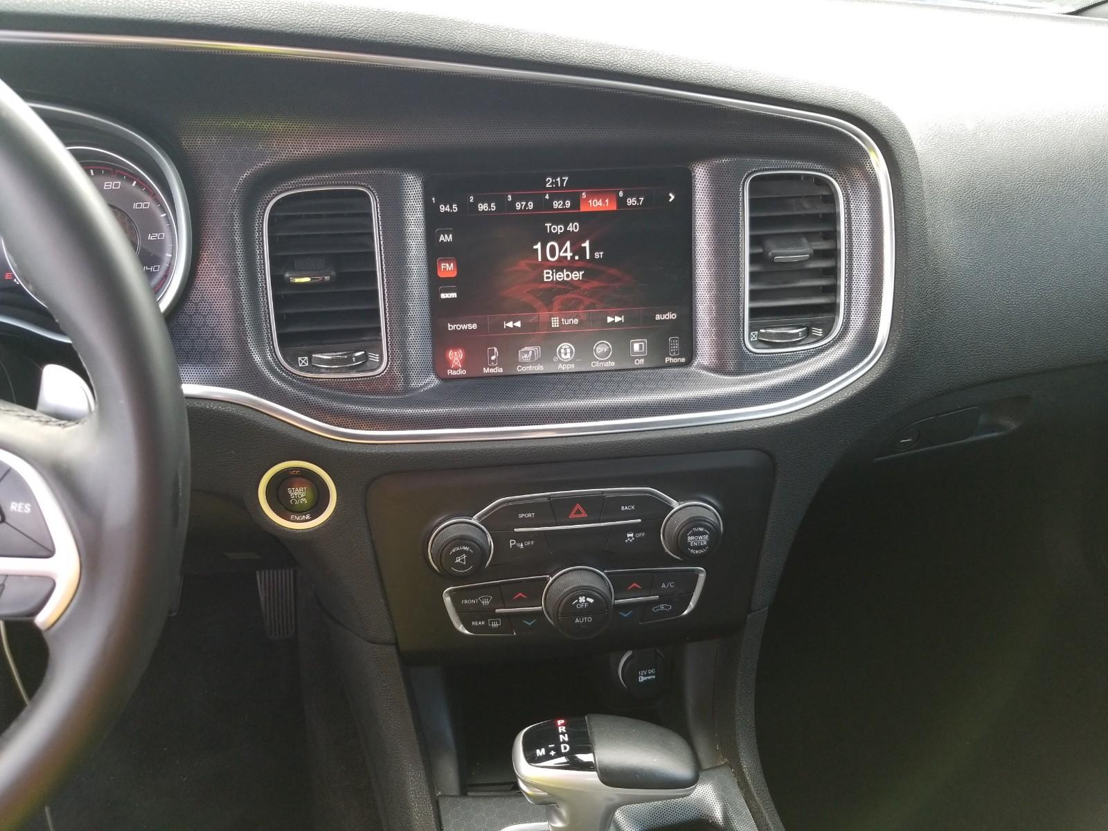 2016 Dodge CHARGER 4X2 V6 SXT