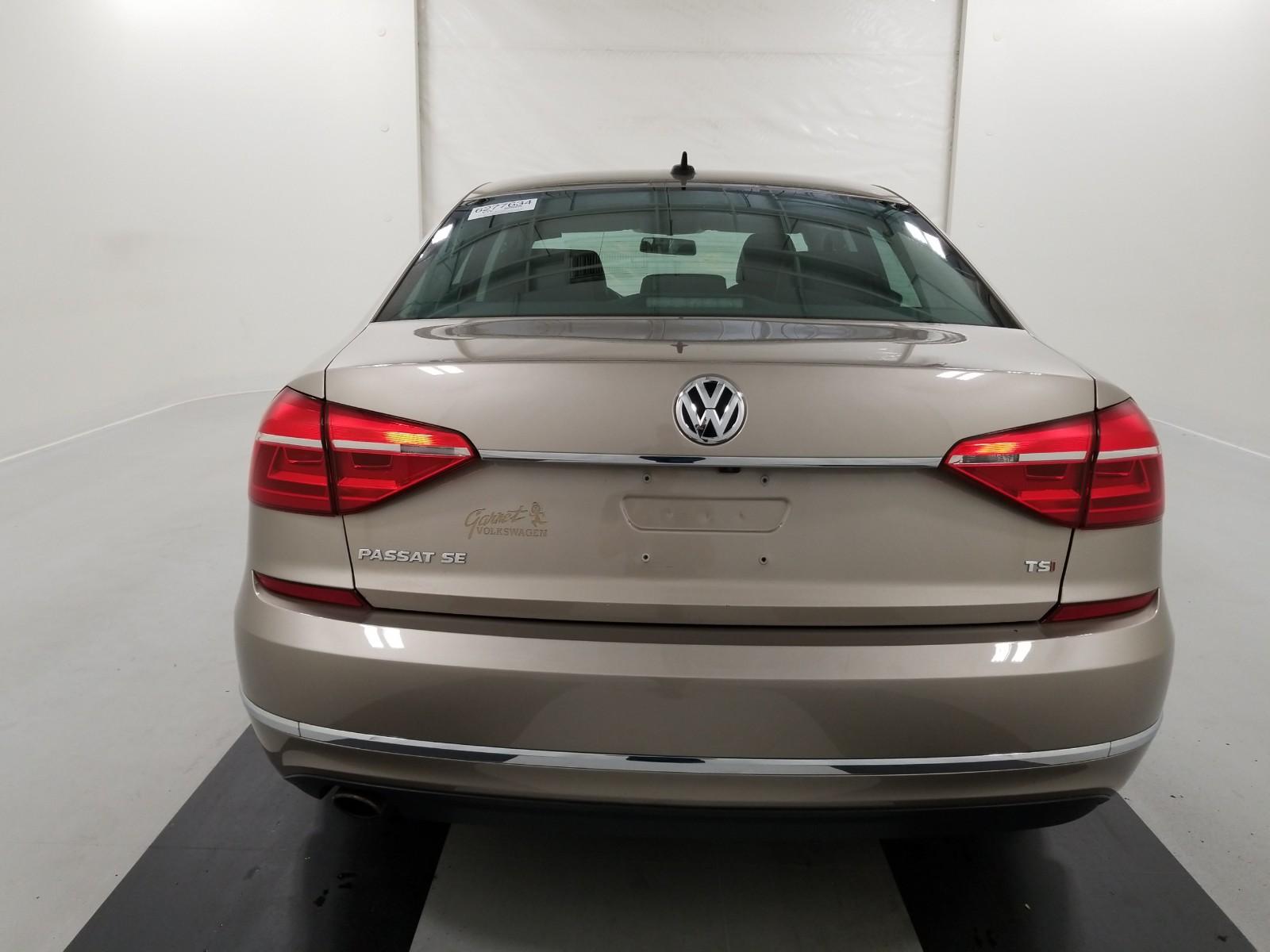 2016 Volkswagen PASSAT 4C 1.8T SE
