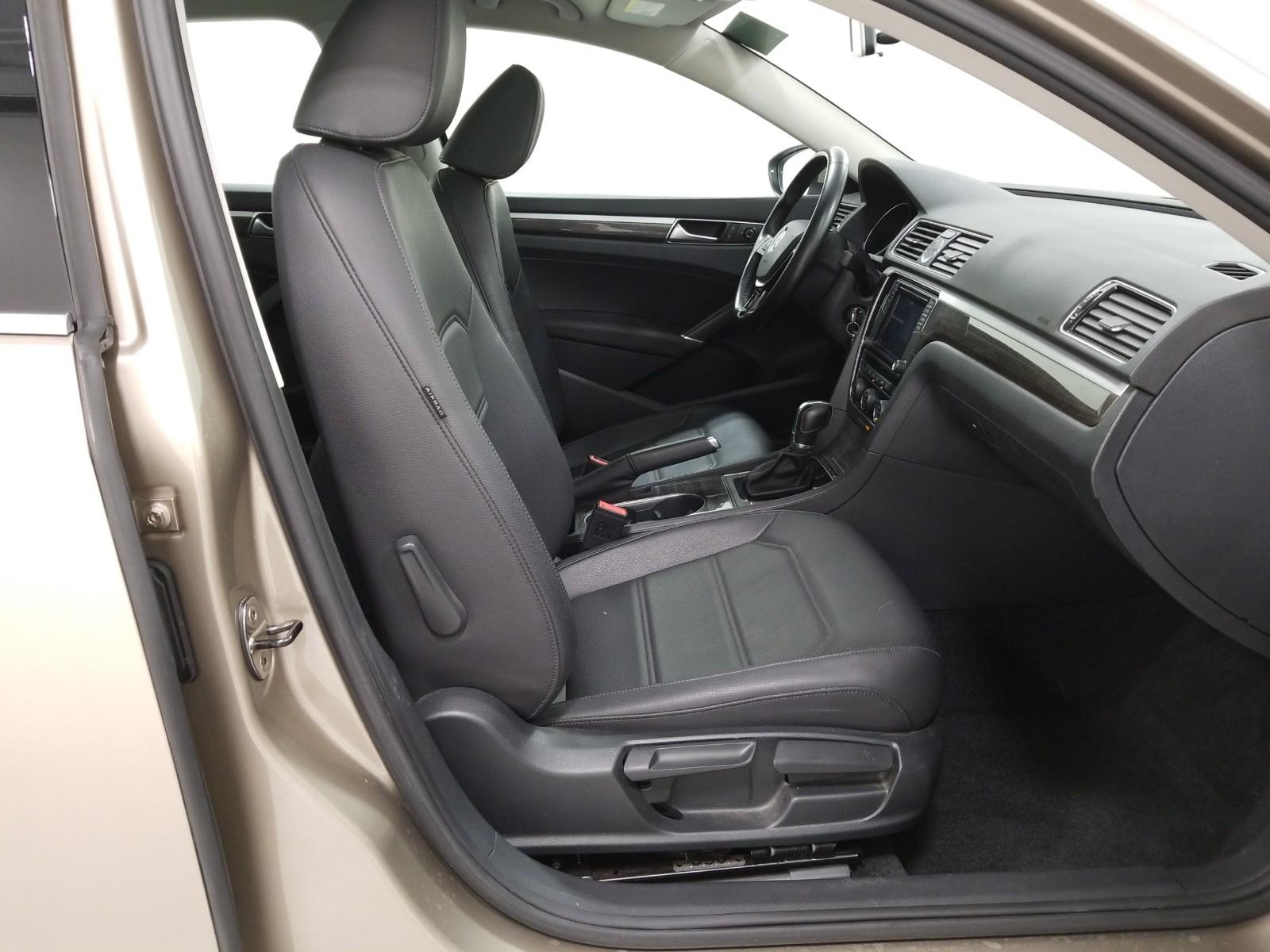 2016 Volkswagen PASSAT 4C 1.8T SE