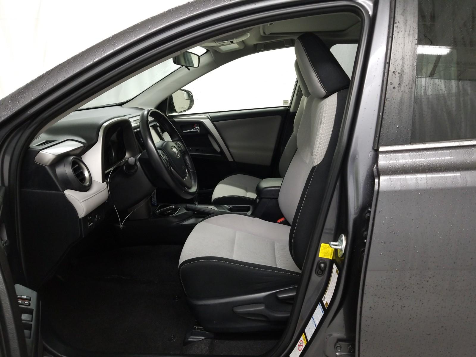 2017 Toyota RAV4 AWD XLE