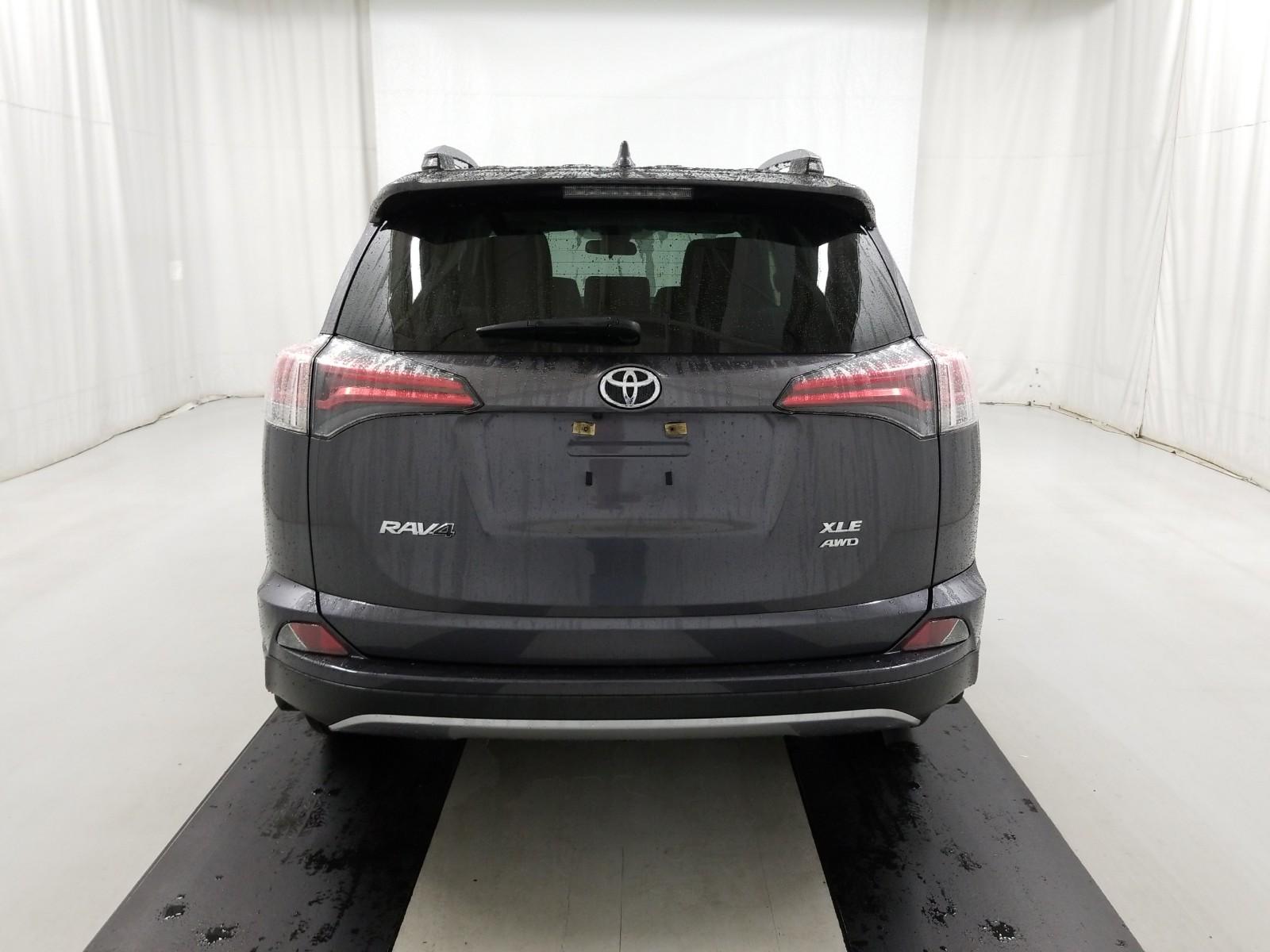 2017 Toyota RAV4 AWD XLE