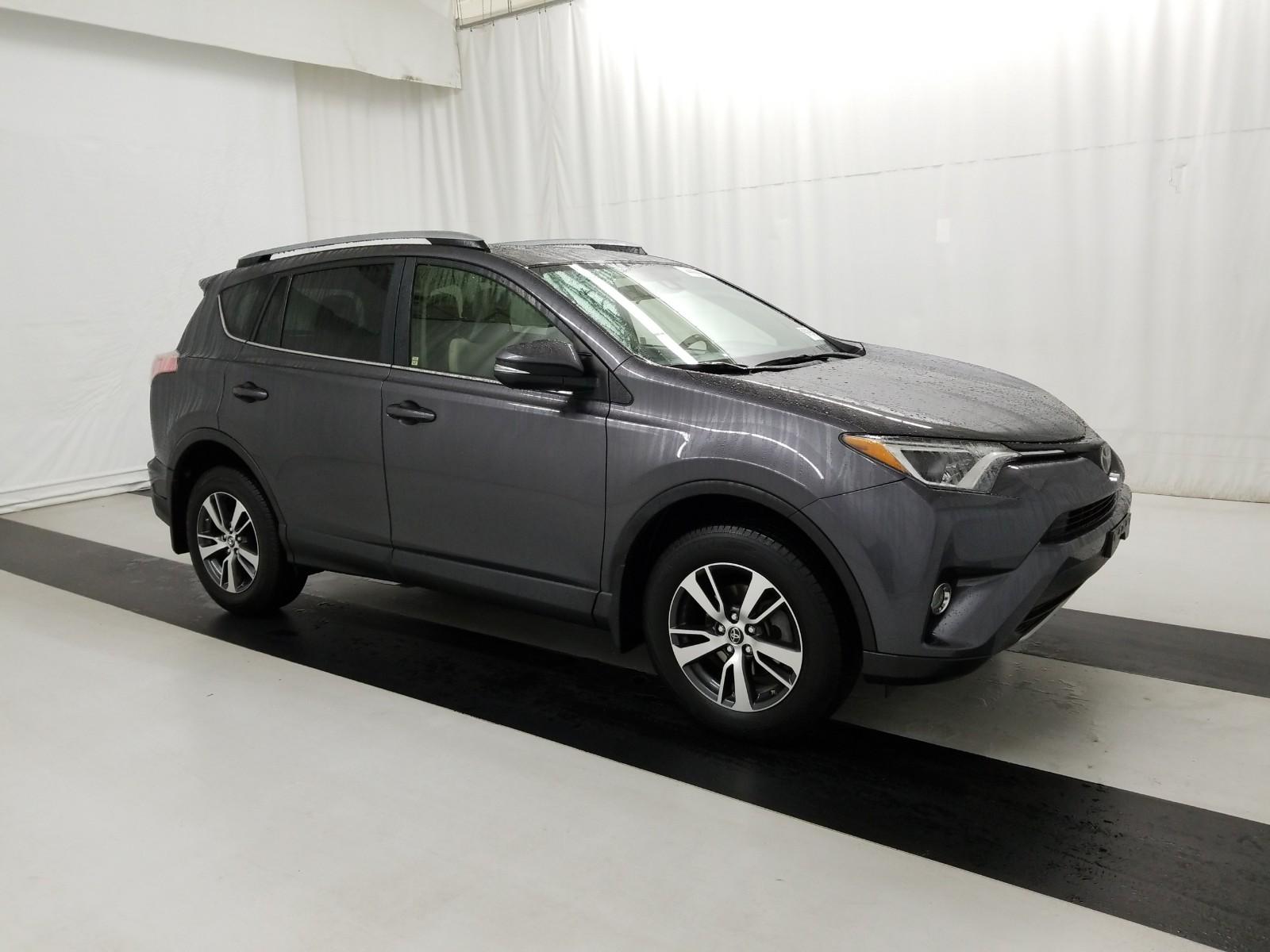 2017 Toyota RAV4 AWD XLE
