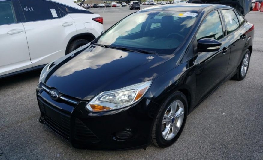 2014 Ford FOCUS SE