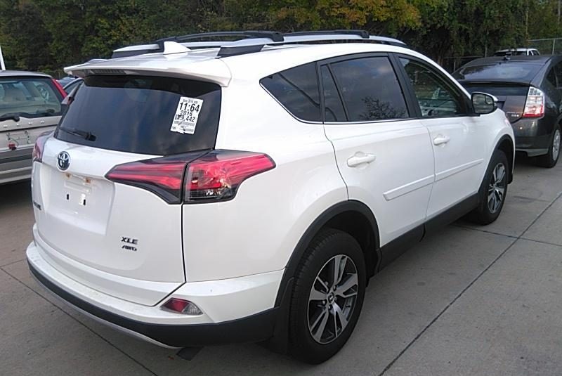 2016 Toyota RAV4 AWD XLE