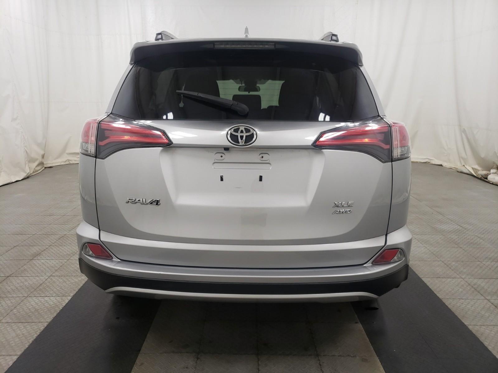 2017 Toyota RAV4 AWD XLE