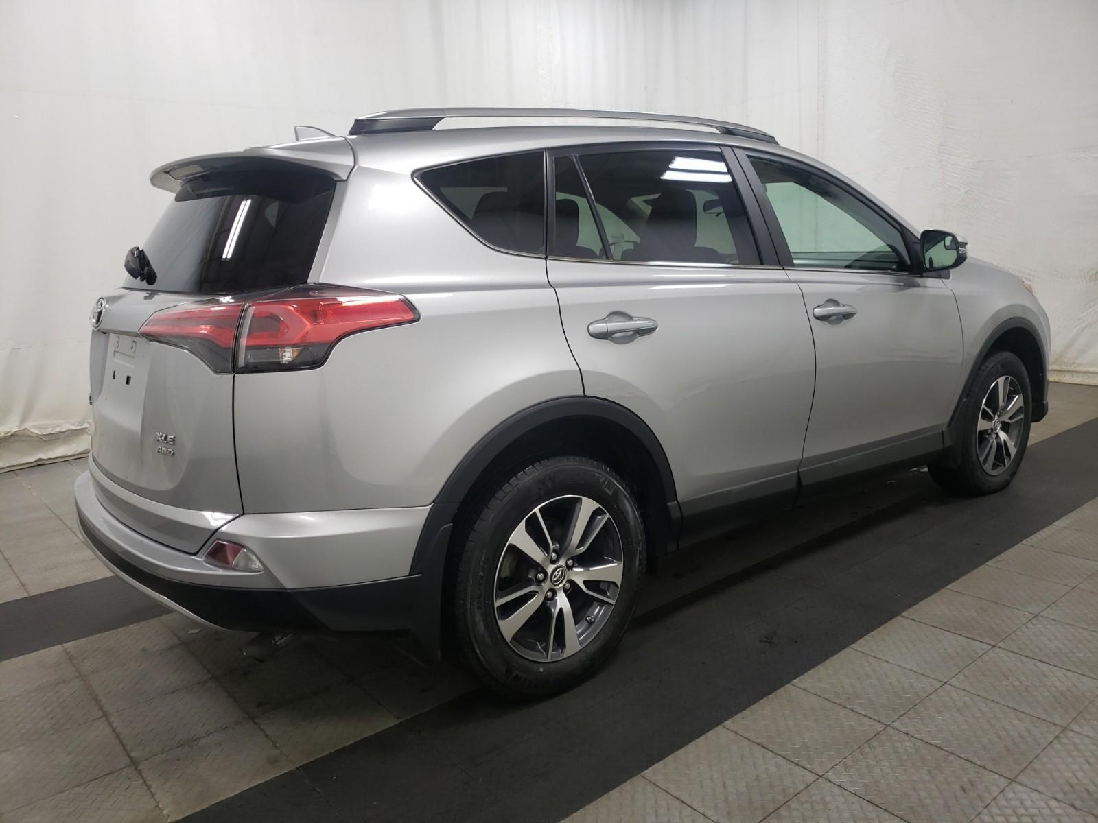 2017 Toyota RAV4 AWD XLE
