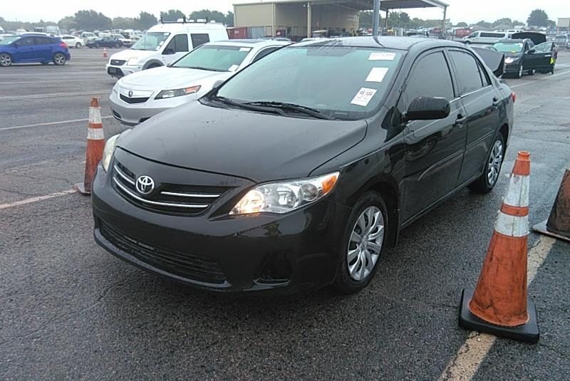 2013 Toyota COROLLA LE