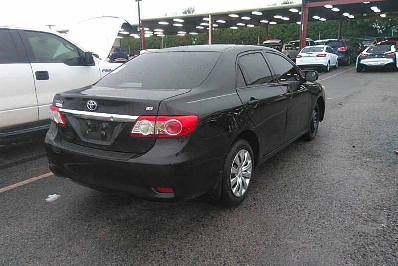 2013 Toyota COROLLA LE