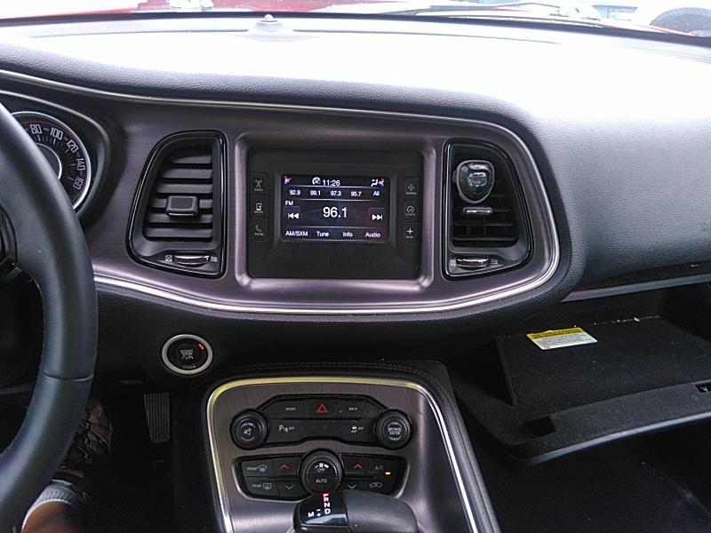 2015 Dodge CHALLENGER V6 SXT