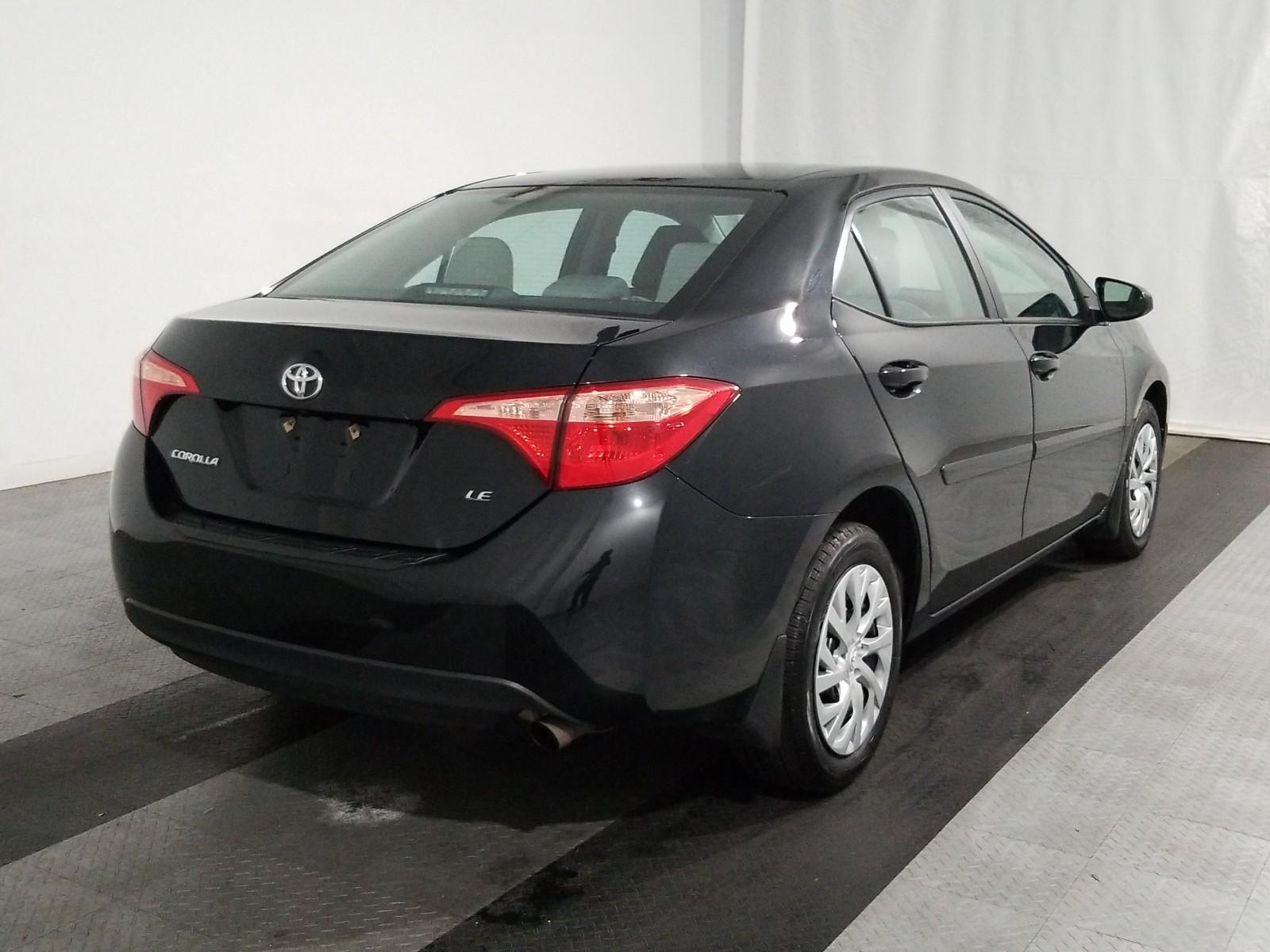 2017 Toyota COROLLA LE