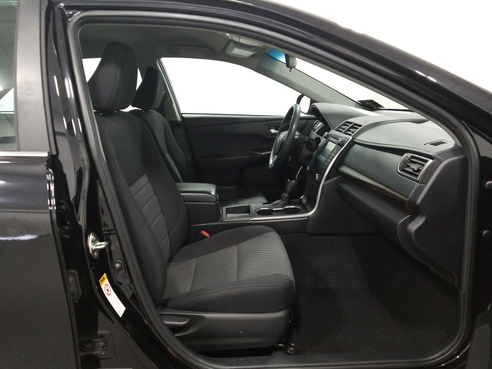 2017 Toyota CAMRY 4C LE