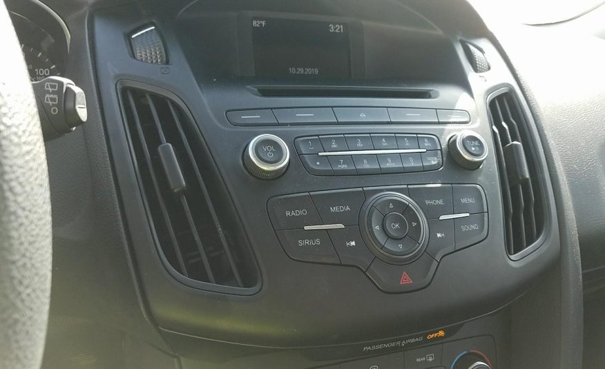 2017 Ford FOCUS FWD 4C SE