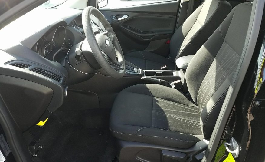 2017 Ford FOCUS FWD 4C SE