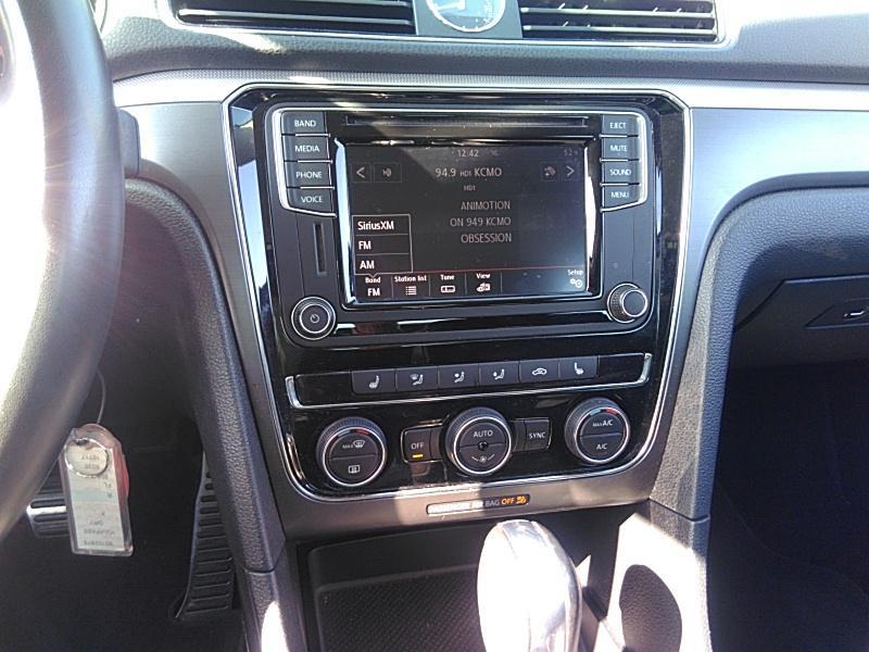 2017 Volkswagen PASSAT 4C RLINE COMF