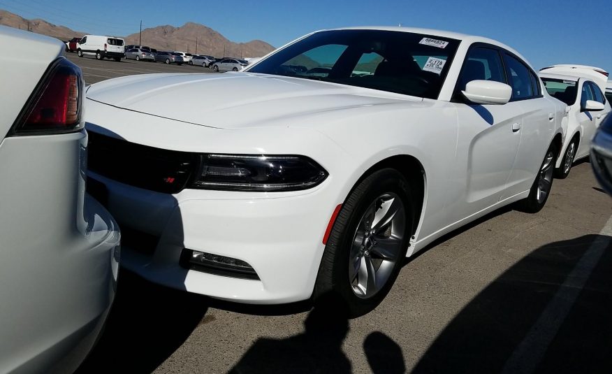 2018 Dodge CHARGER 4X2 V6 SXT PLUS