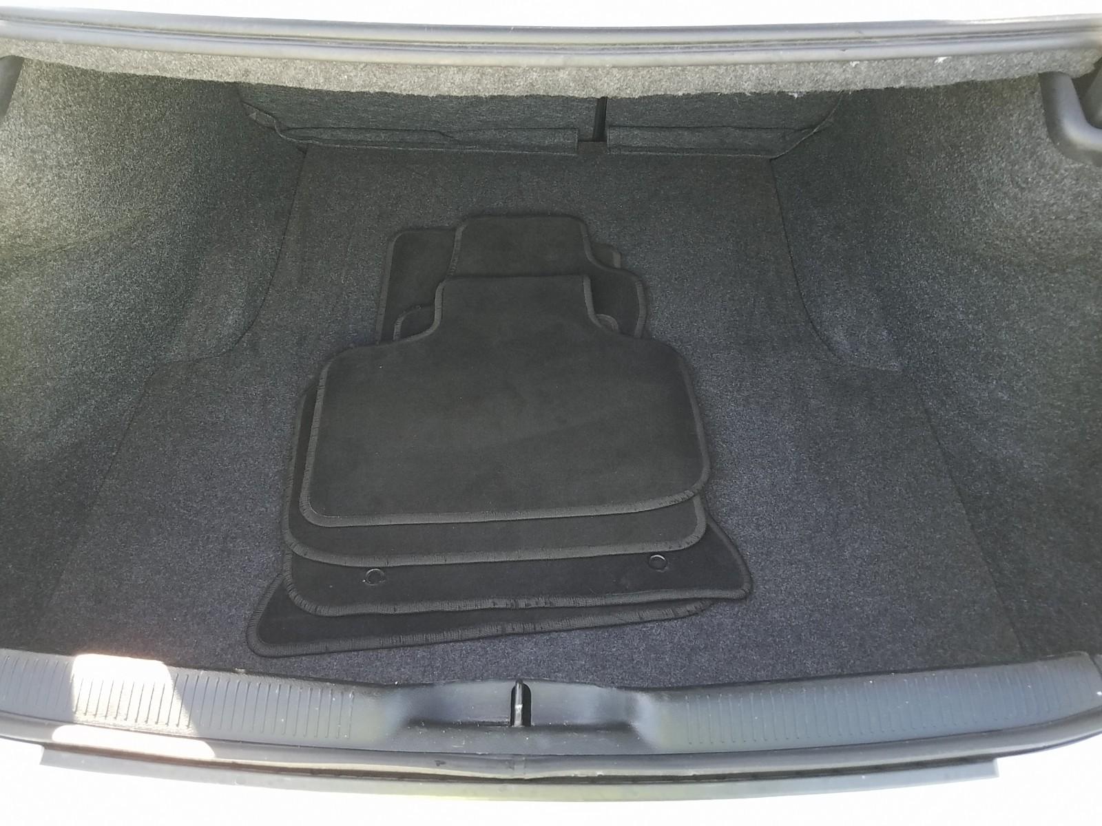 2018 Dodge CHARGER 4X2 V6 SXT PLUS