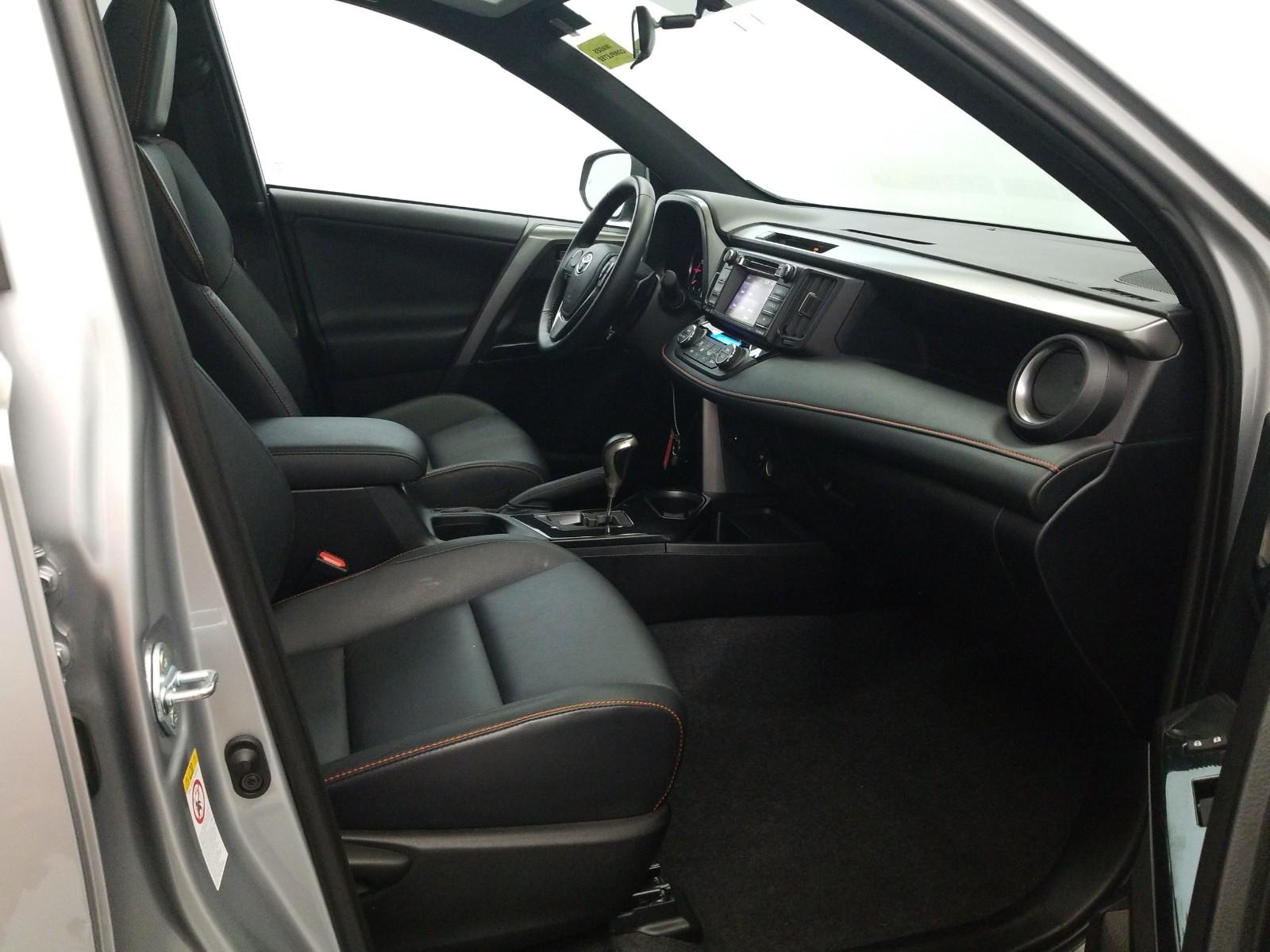 2016 Toyota RAV4 AWD SE