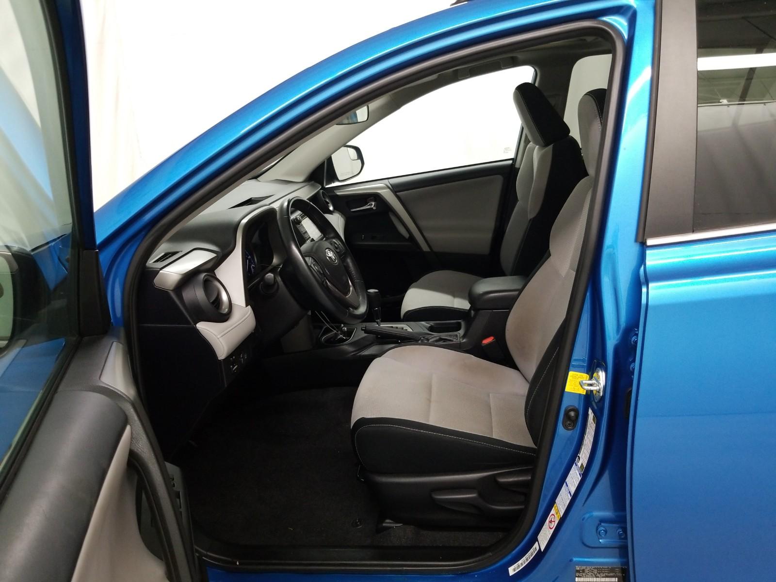 2017 Toyota RAV4 AWD XLE