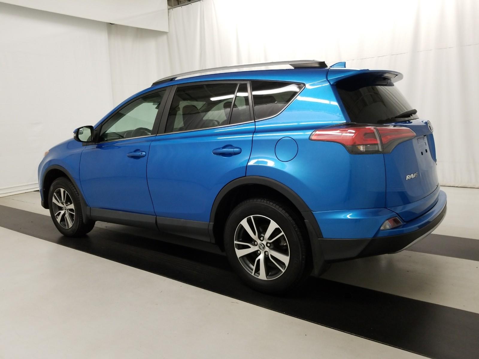 2017 Toyota RAV4 AWD XLE
