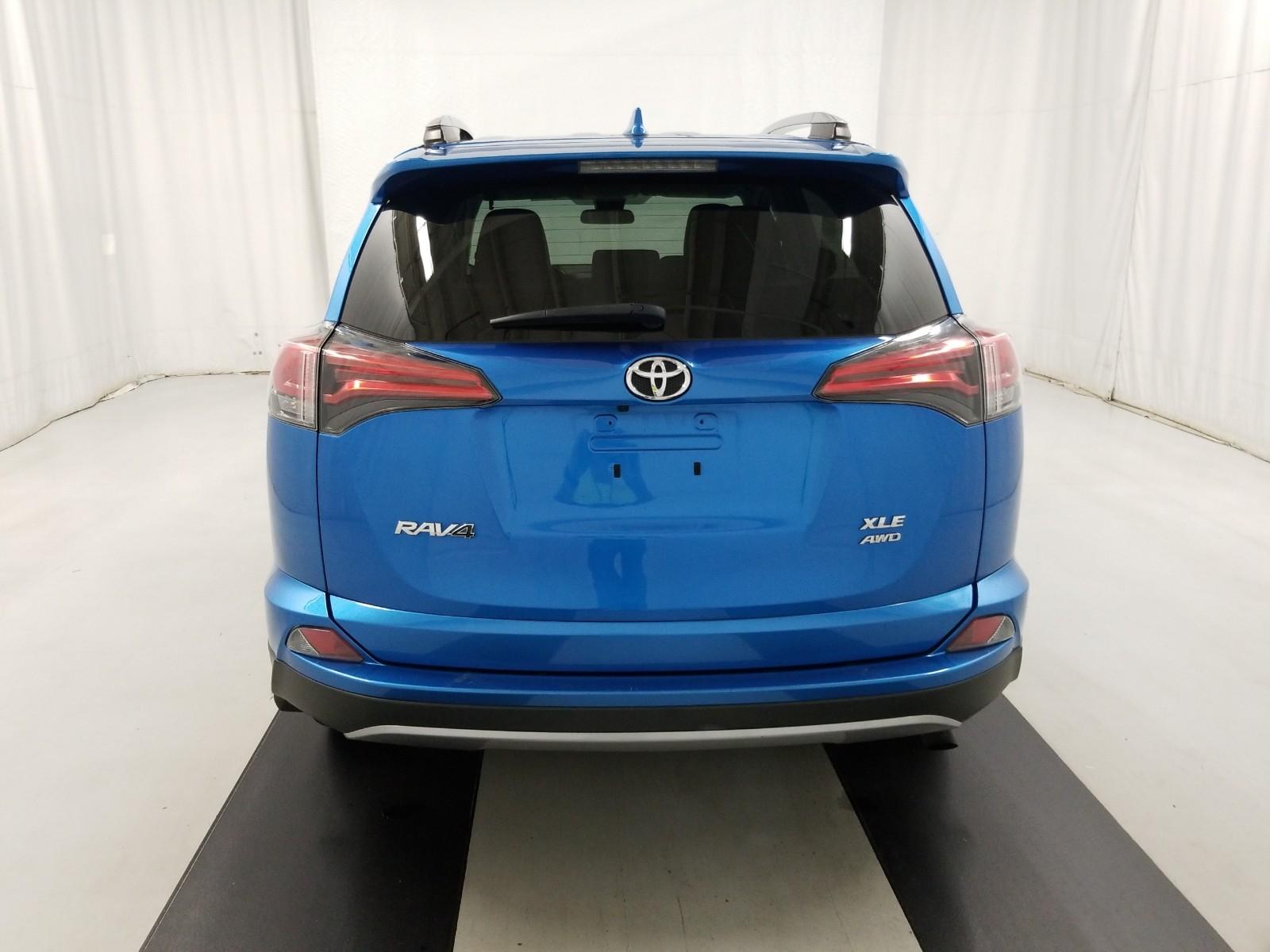 2017 Toyota RAV4 AWD XLE