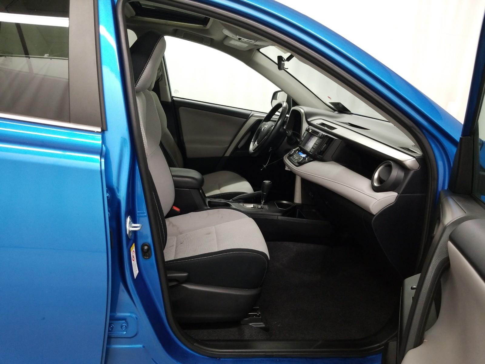 2017 Toyota RAV4 AWD XLE