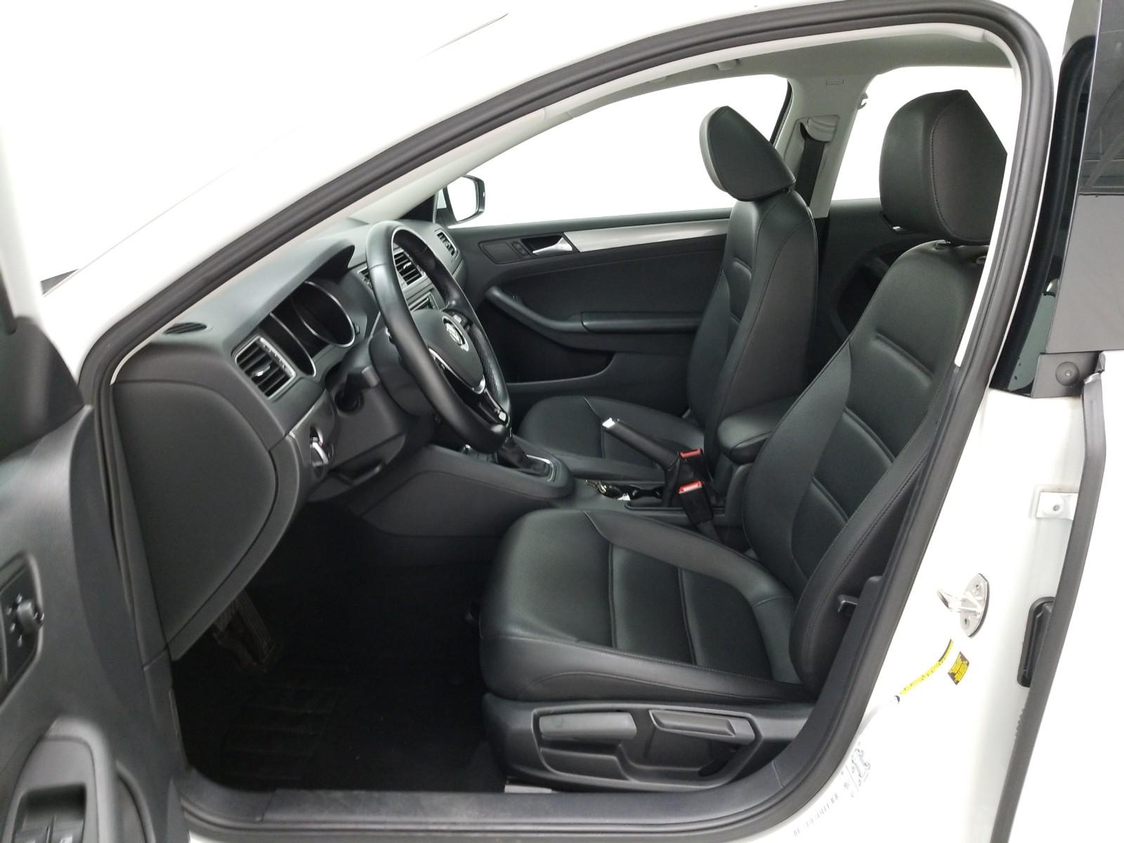 2017 Volkswagen JETTA 1.4T SE