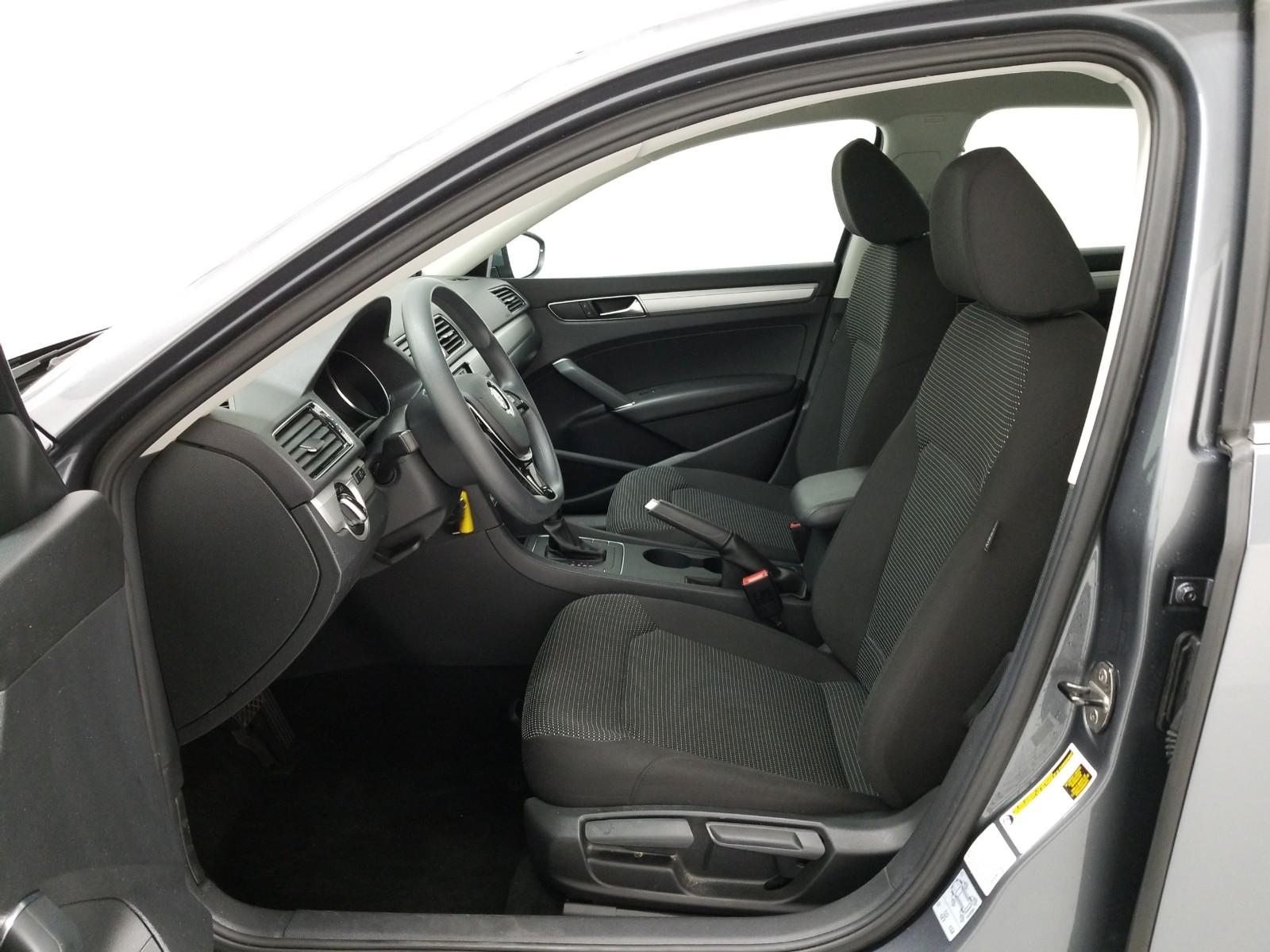 2017 Volkswagen PASSAT 4C 1.8T S