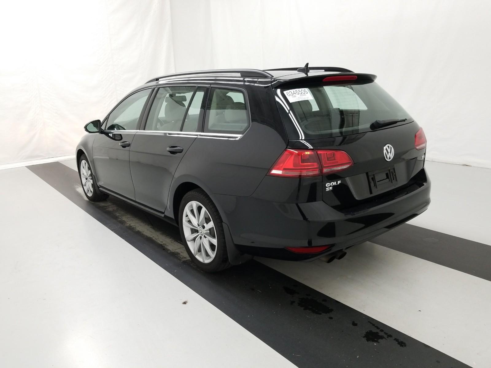 2017 Volkswagen GOLF FWD SE