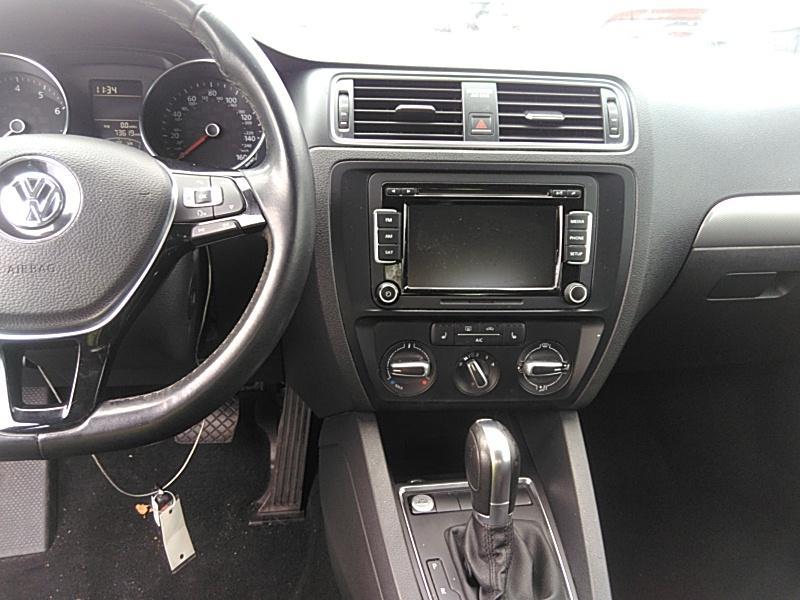 2015 Volkswagen JETTA SE W/CONNE