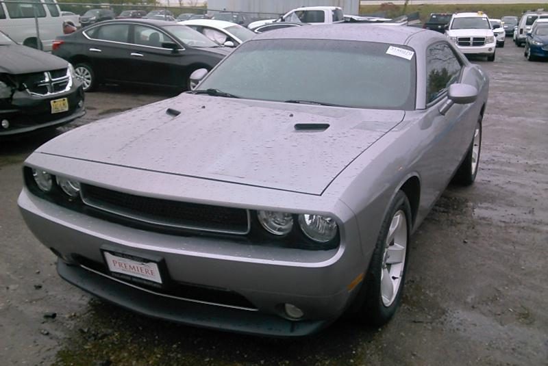 2013 Dodge CHALLENGER V6 SXT PLUS