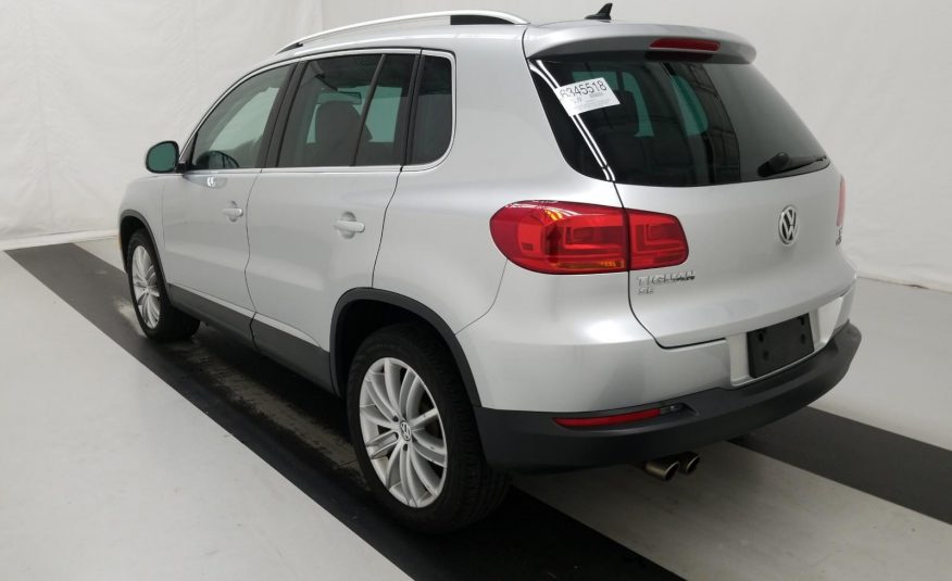 2016 Volkswagen TIGUAN AWD SE