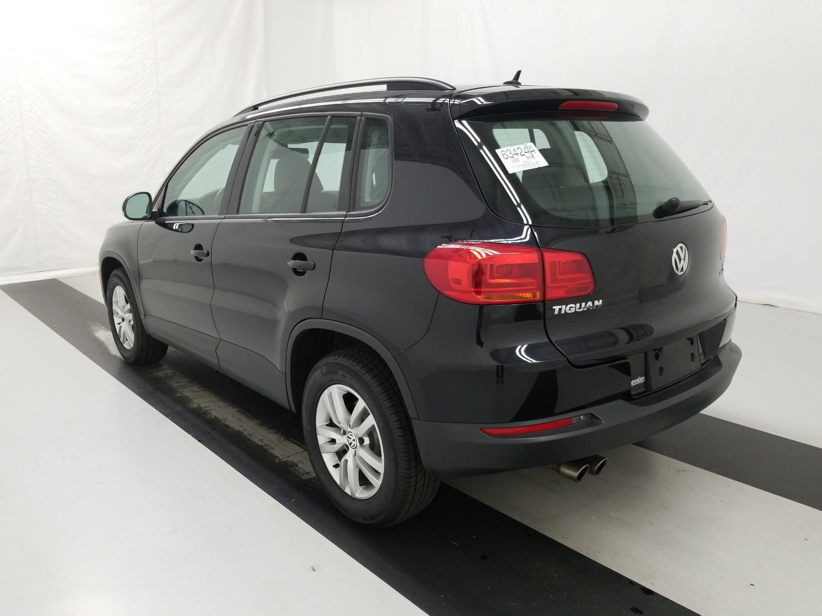 2016 Volkswagen TIGUAN AWD S