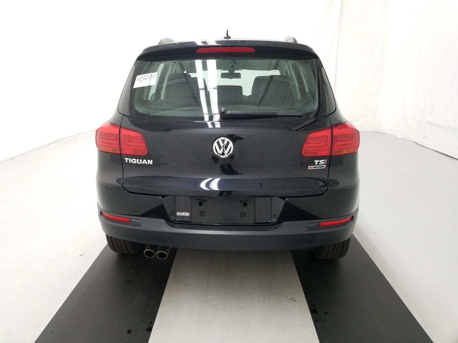 2016 Volkswagen TIGUAN AWD S