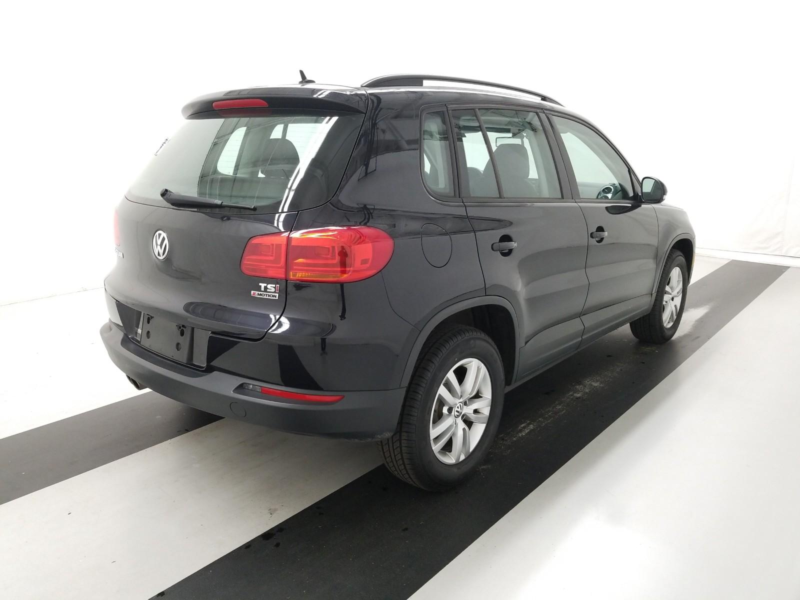 2016 Volkswagen TIGUAN AWD S