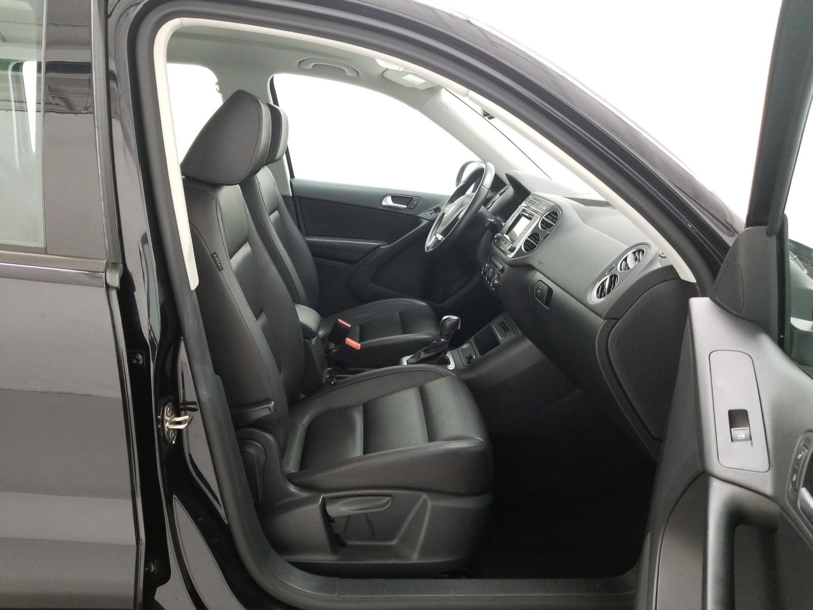 2016 Volkswagen TIGUAN AWD S