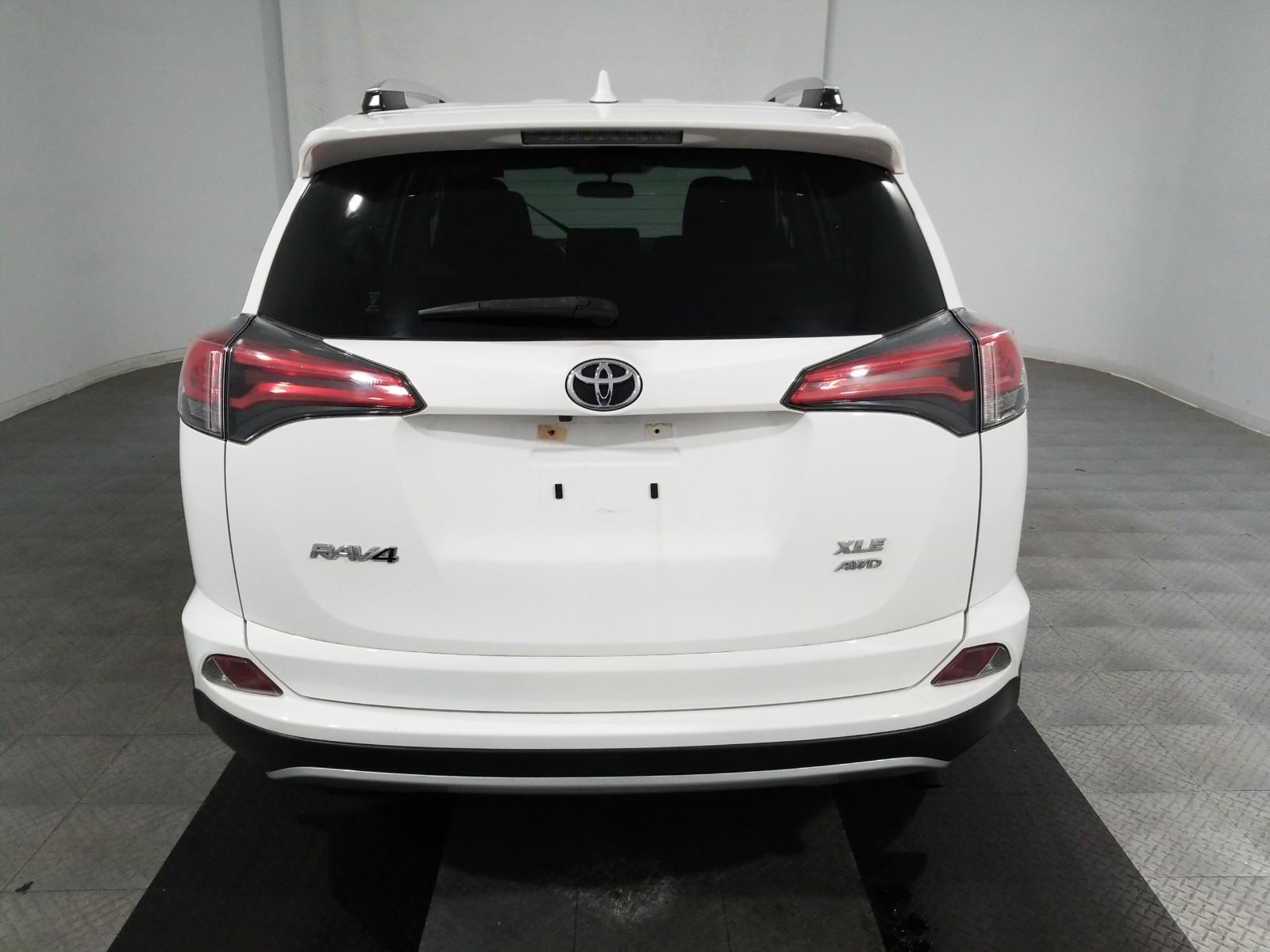 2016 Toyota RAV4 AWD XLE