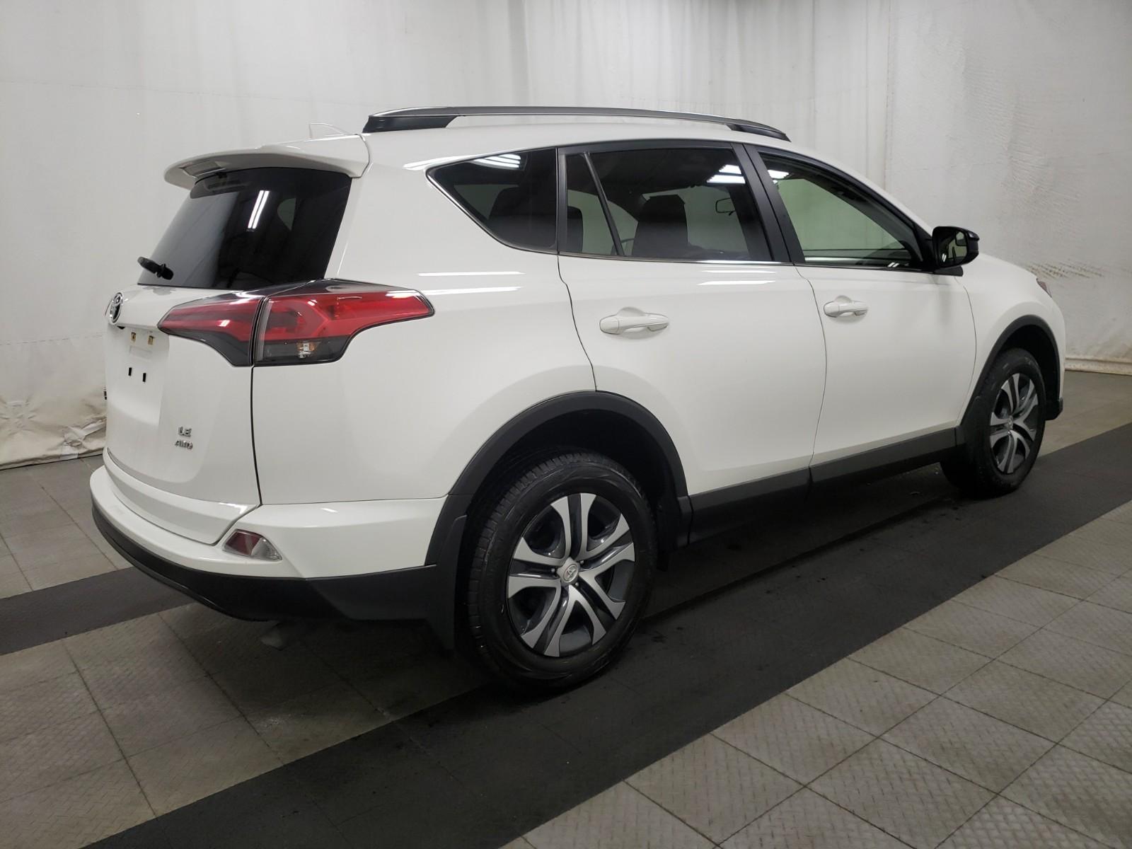 2017 Toyota RAV4 AWD LE