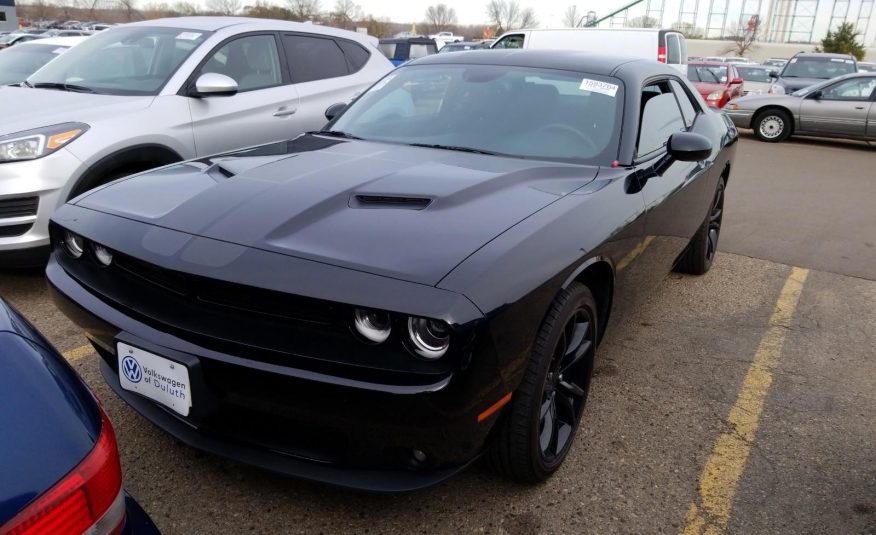 2016 Dodge CHALLENGER V6 SXT