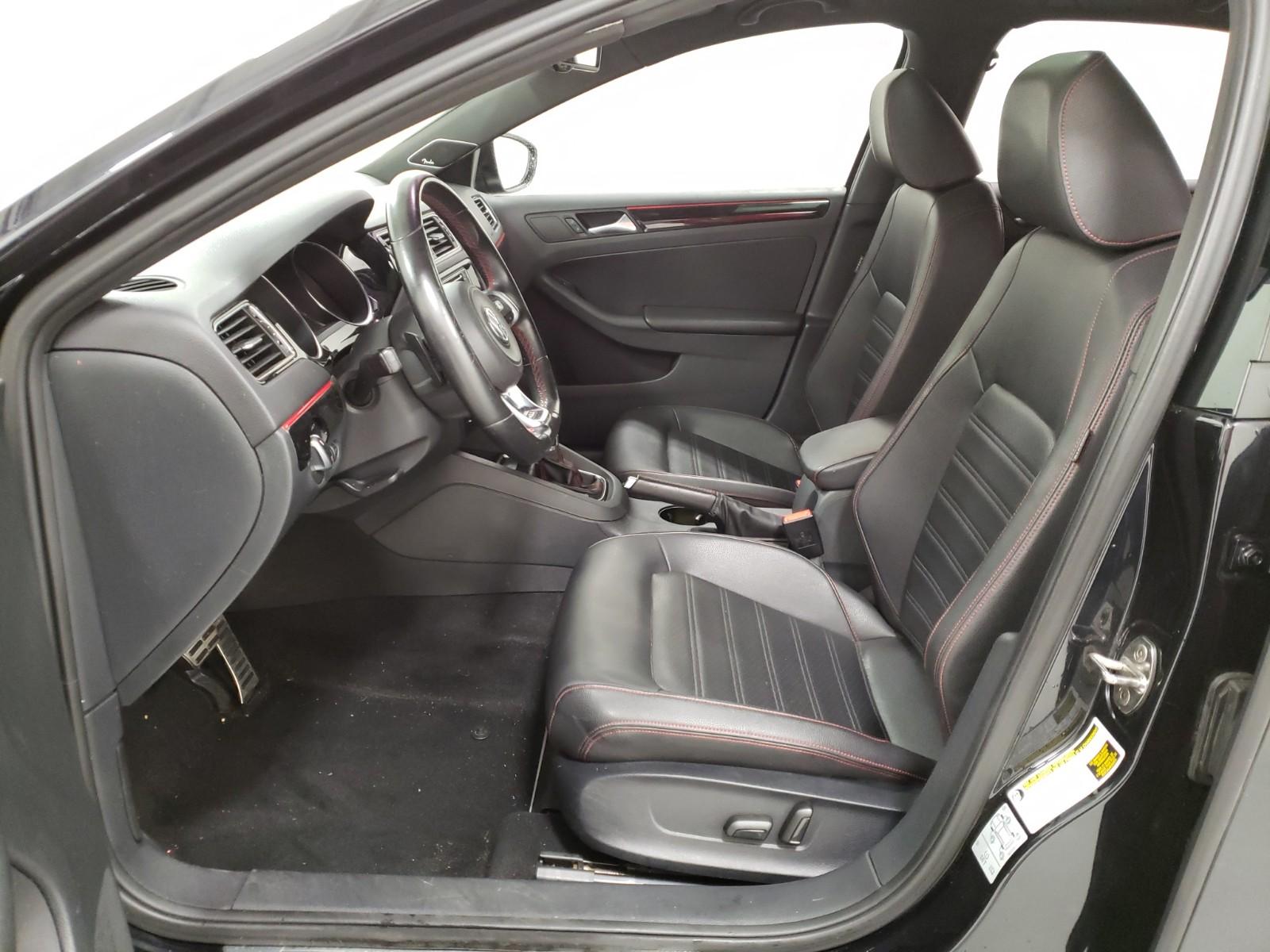 2016 Volkswagen JETTA GLI SE
