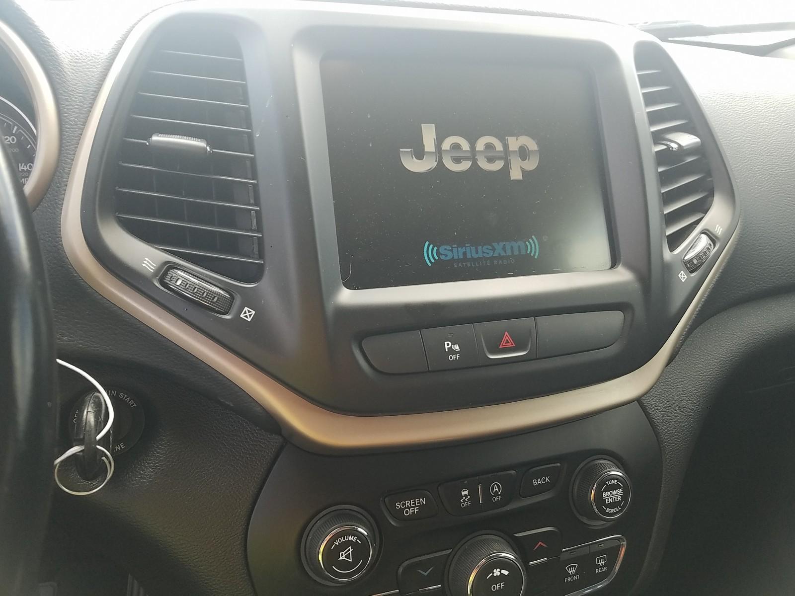 2016 Jeep CHEROKEE FWD V6 ANNIVERSAR