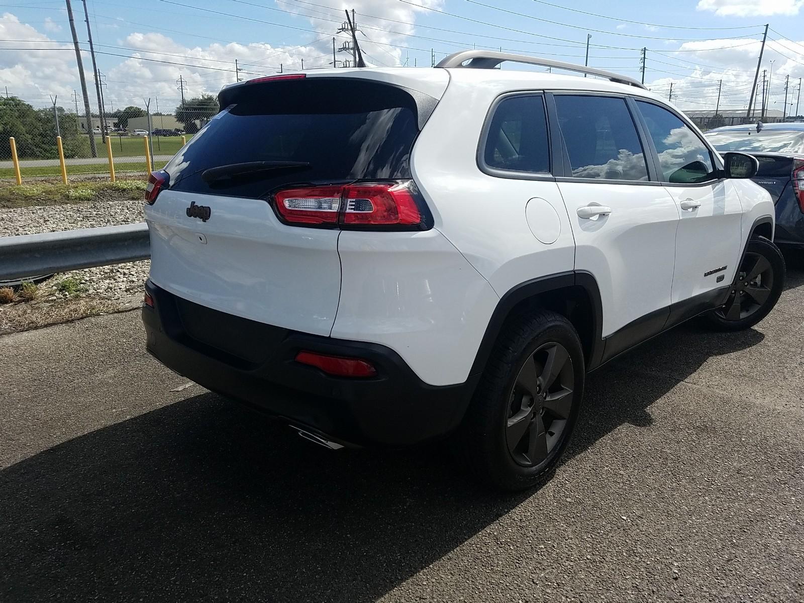 2016 Jeep CHEROKEE FWD V6 ANNIVERSAR