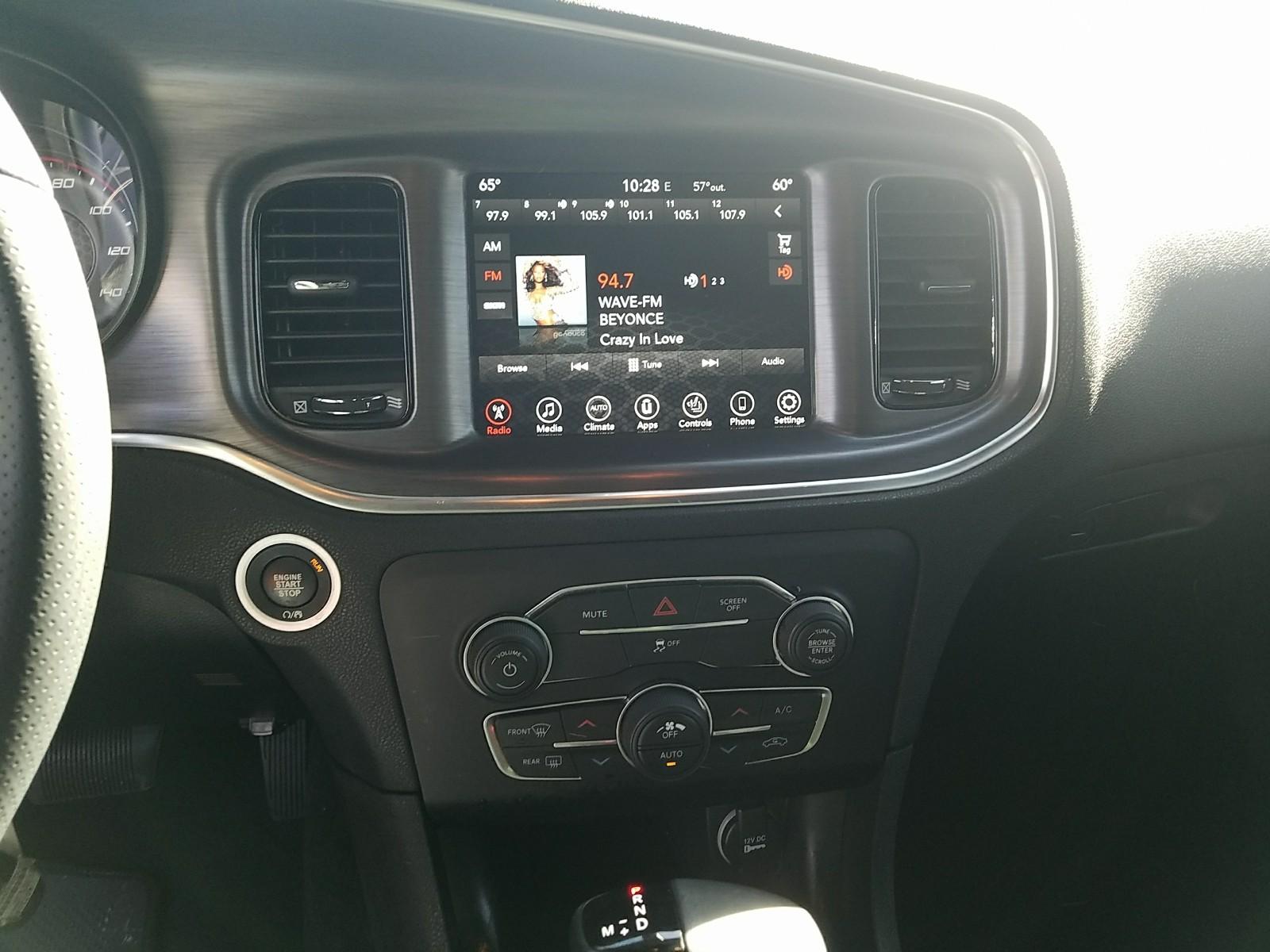 2017 Dodge CHARGER 4X2 V6 SXT