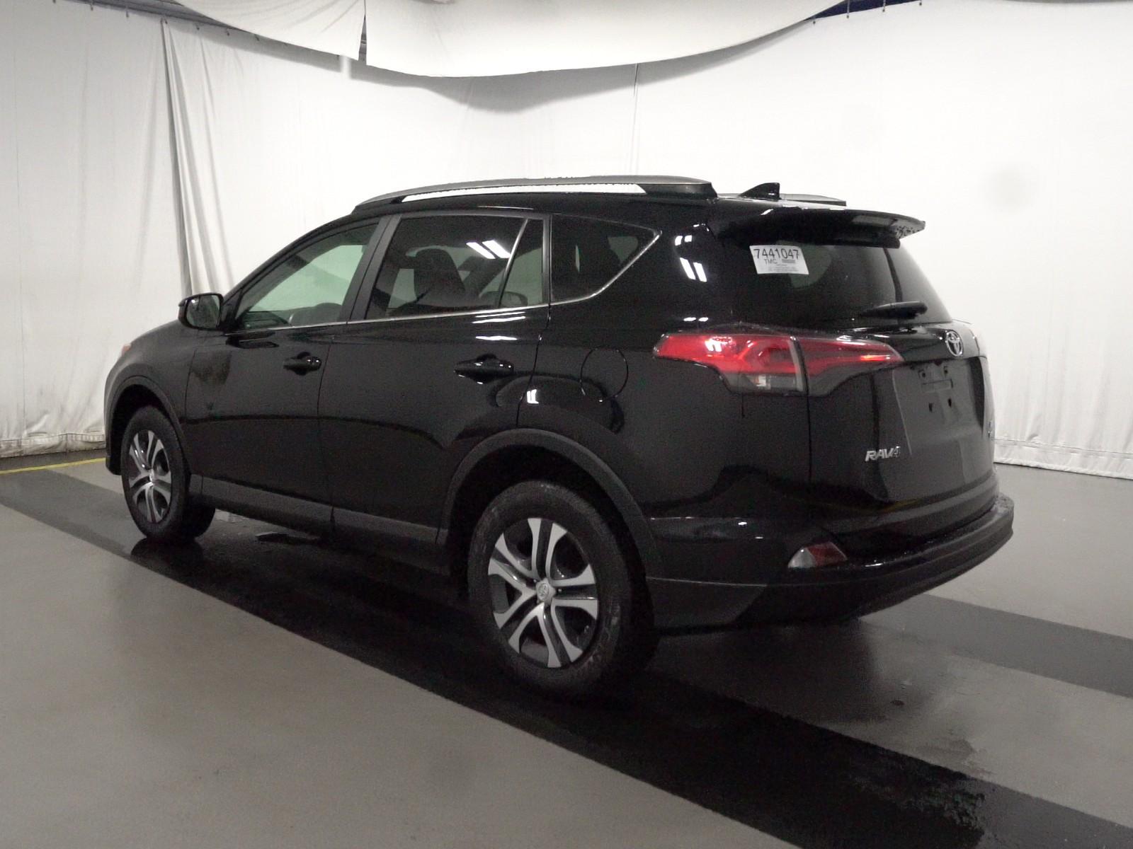 2017 Toyota RAV4 AWD LE