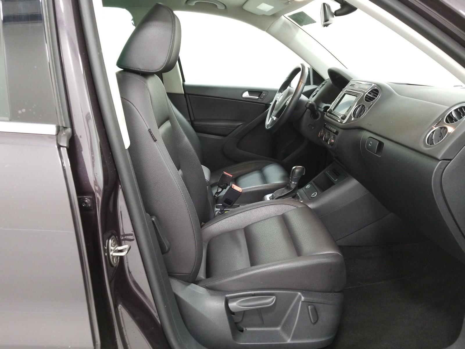 2016 Volkswagen TIGUAN AWD SE